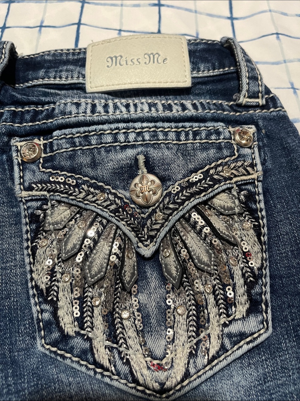 Miss Me Women's Blue Faded Distressed Jeans - Picture 4 of 7